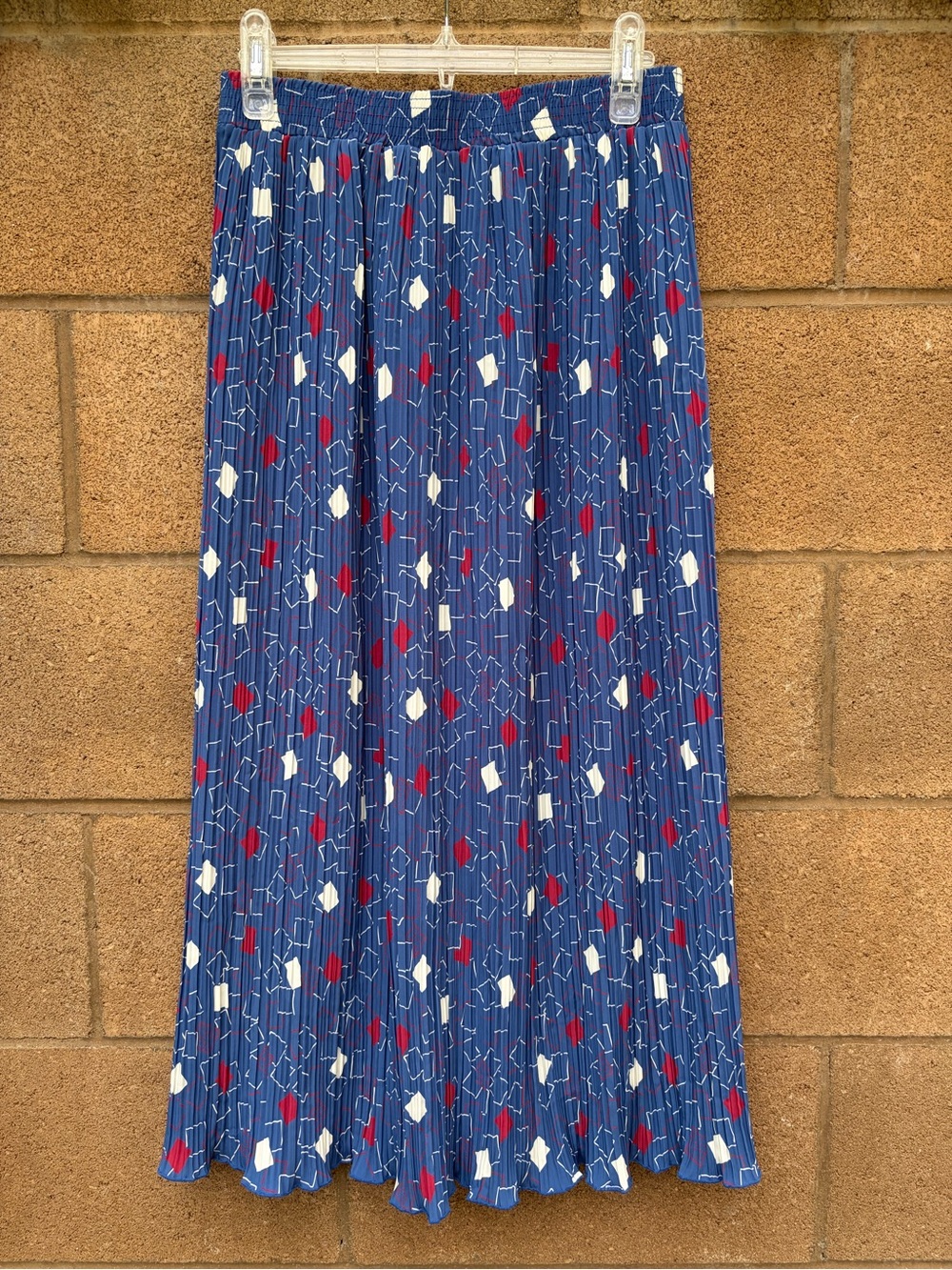 Country Sophisticates by Pendleton Blue Pleated Midi Skirt with Geometric Print - Picture 2 of 8